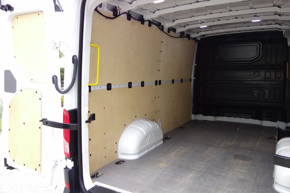 Volkswagen Crafter Automat DSG  2.0 Tdi Niski -Długi Klima Kamera - 10