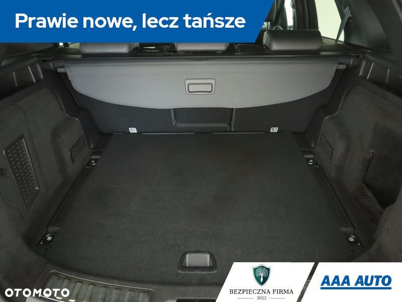 Land Rover Discovery Sport - 13