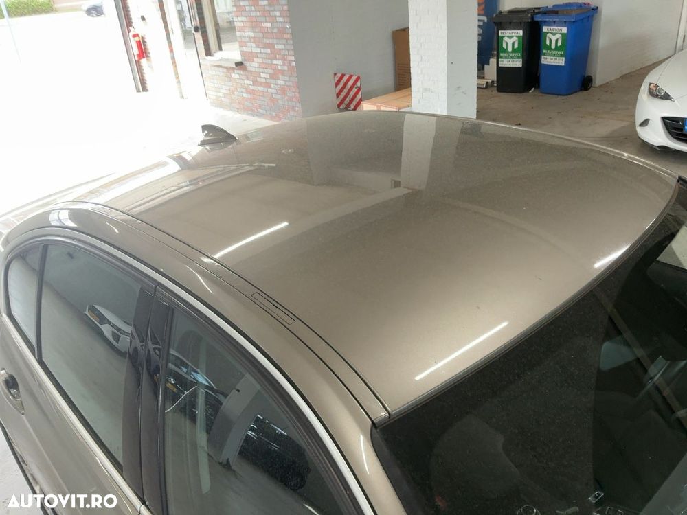 BMW Seria 3 330e iPerformance Sport Line - 14