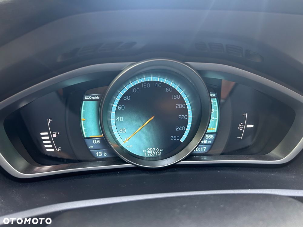 Volvo V40 D2 - 33