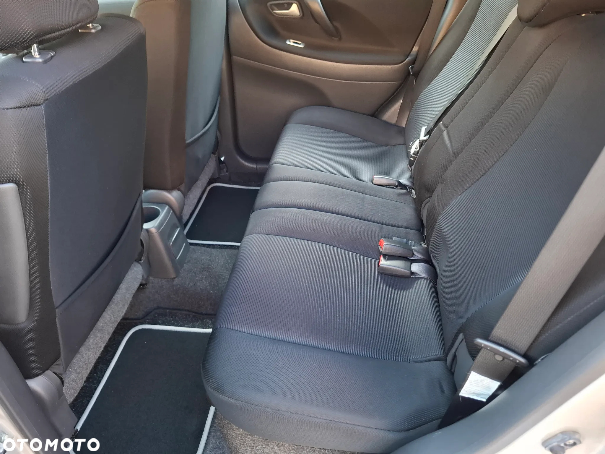 Suzuki Liana 1.6 Comfort - 8