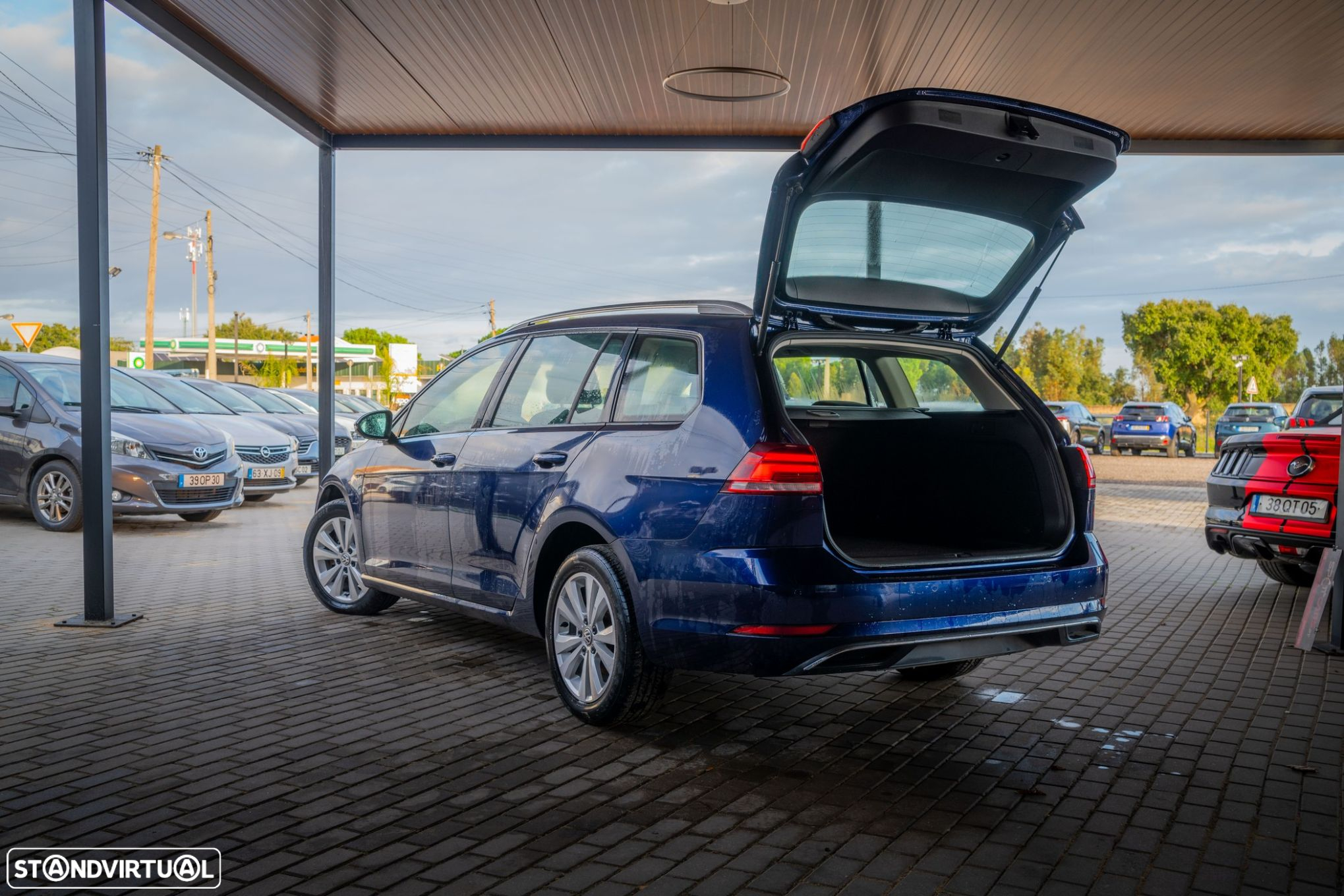 VW Golf Variant 1.6 TDi Confortline - 17