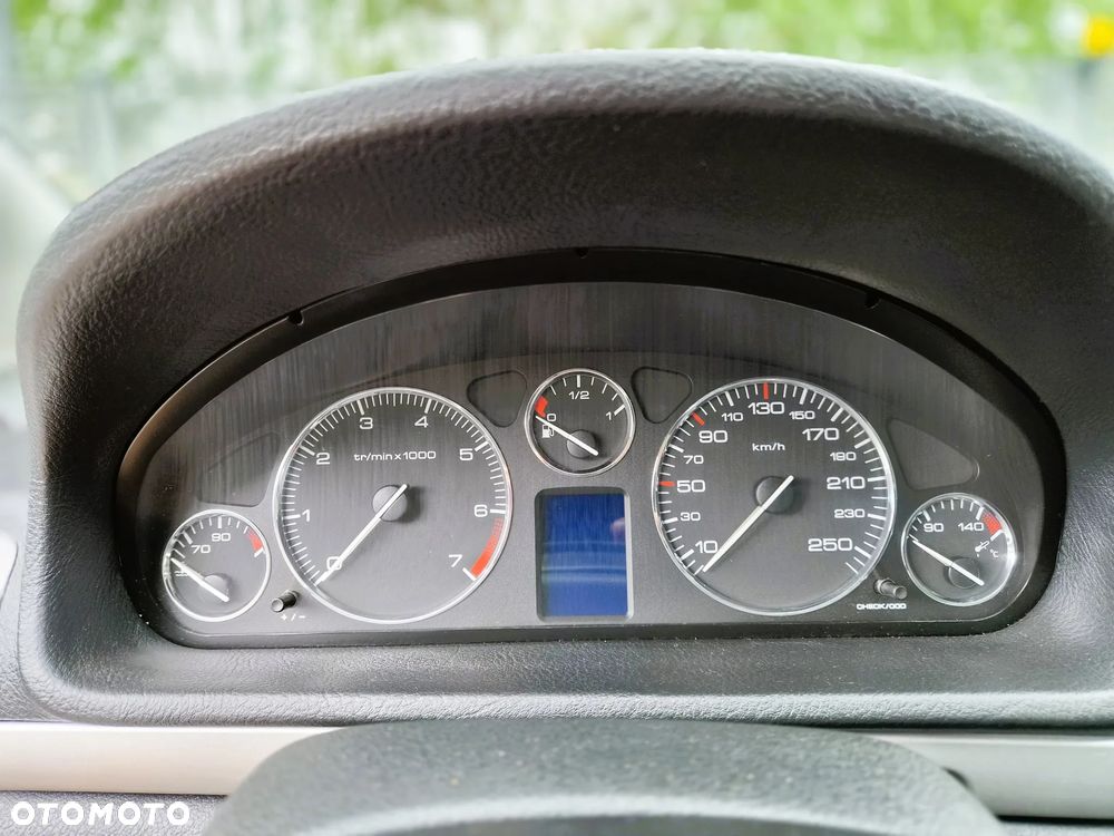 Peugeot 407 - 14