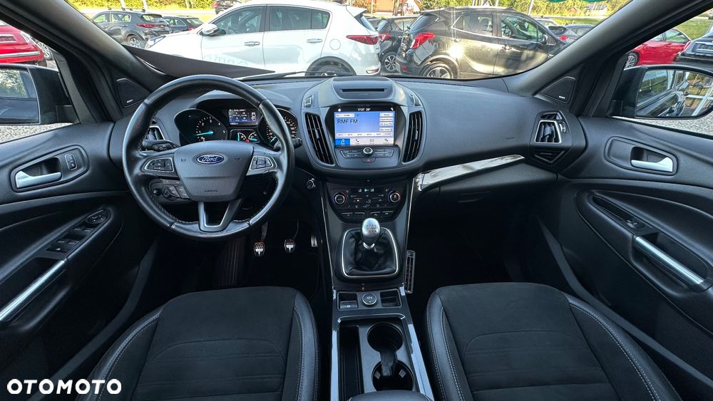 Ford Kuga 2.0 TDCi 4x4 ST-Line - 10