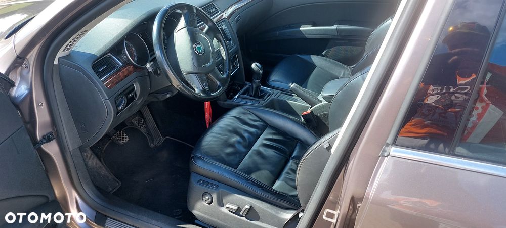 Skoda Superb 1.6 TDI Comfort / Active Greenline - 3