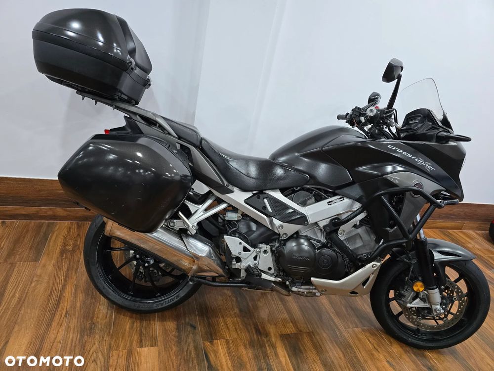 Honda VFR - 7