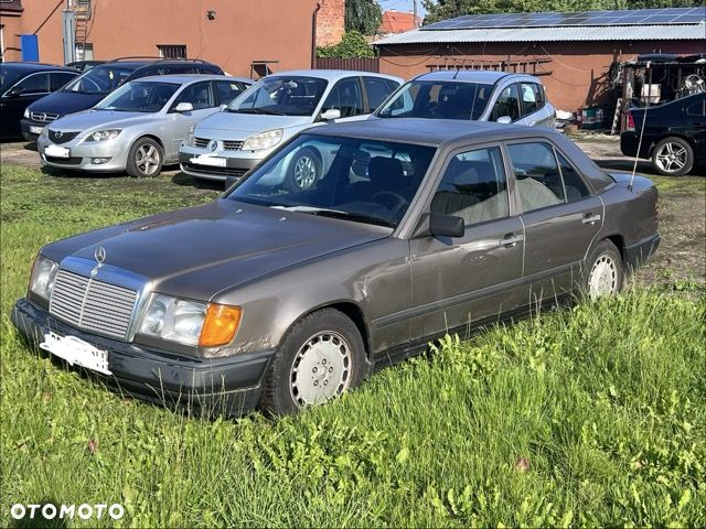 Mercedes-Benz W124 (1984-1993) - 1