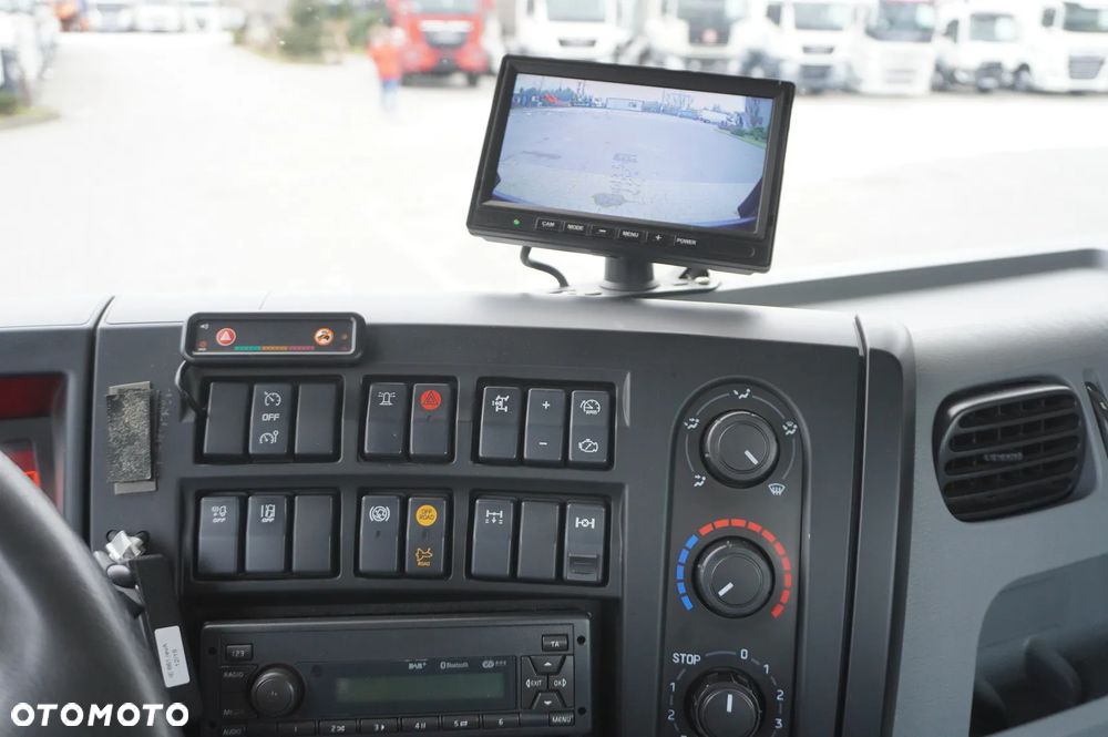 Renault C280 DTI 8 / HDS Fassi 5,6 t / Zasięg 8 m / Platforma 15 EPAL - 28