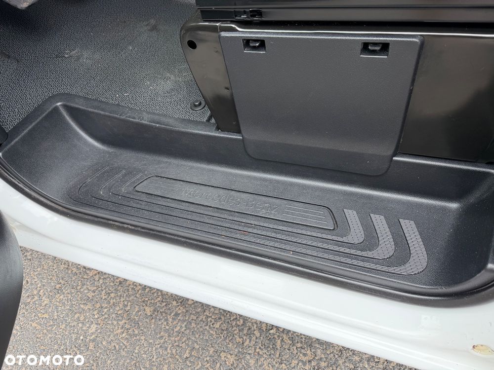 Mercedes-Benz Vito - 21