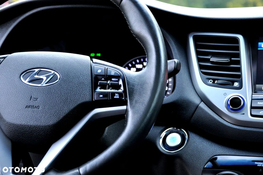 Hyundai Tucson 2.0 CRDI 4WD Automatik Premium - 28