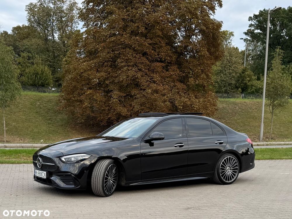 Mercedes-Benz Klasa C 300 9G-TRONIC AMG Line - 17