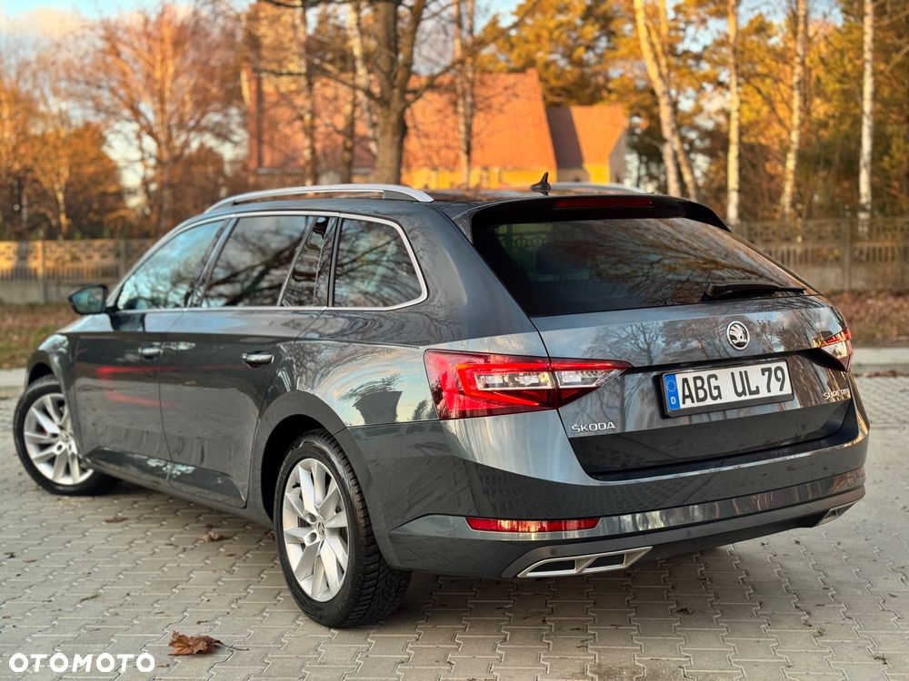 Skoda Superb 2.0 TDI DSG Premium Edition - 28