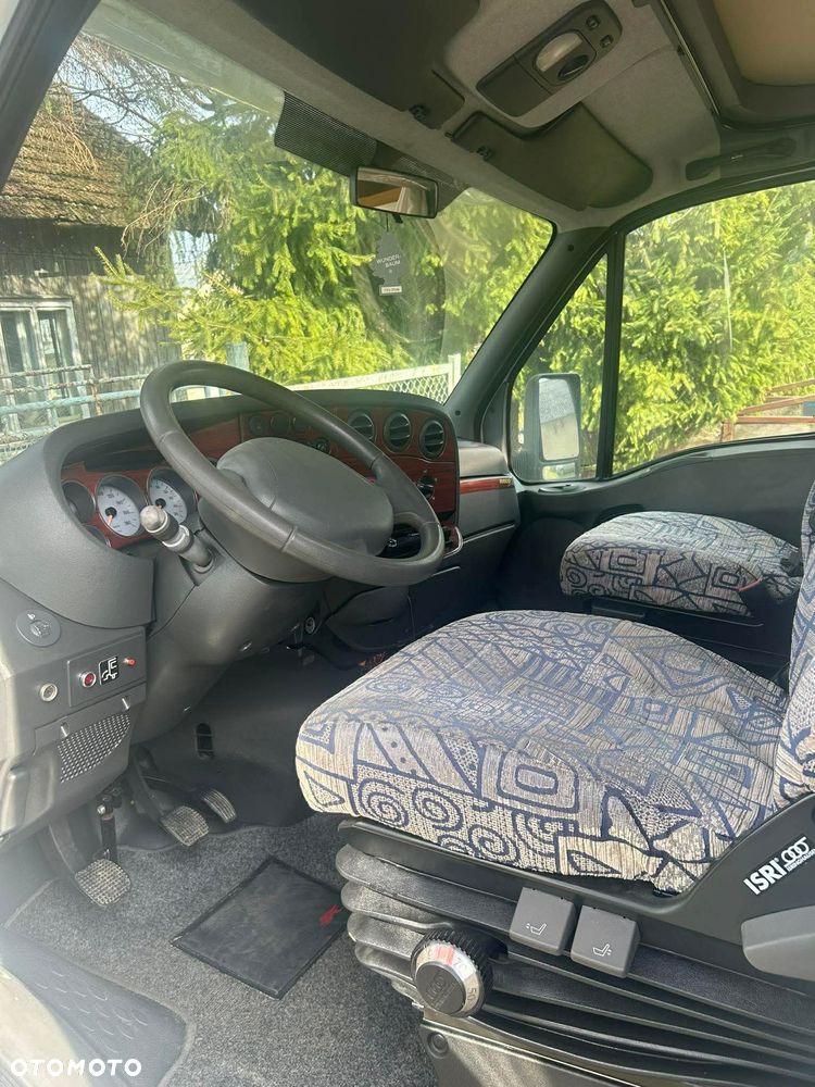 Iveco zimowy LAIKA 7 osób 2x klima solary - 21