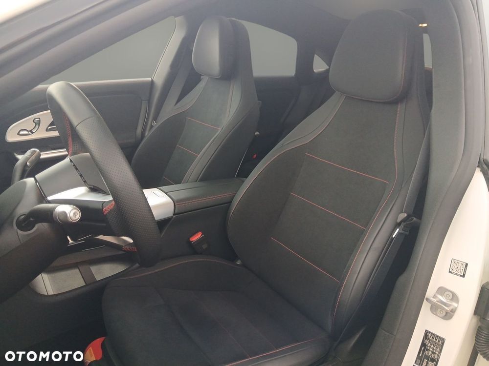 Mercedes-Benz CLA 250+ EQ - 21