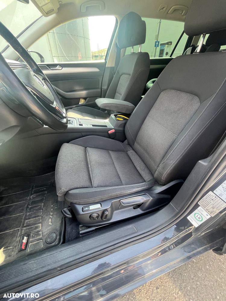 Volkswagen Passat 2.0 TDI DSG Comfortline - 11