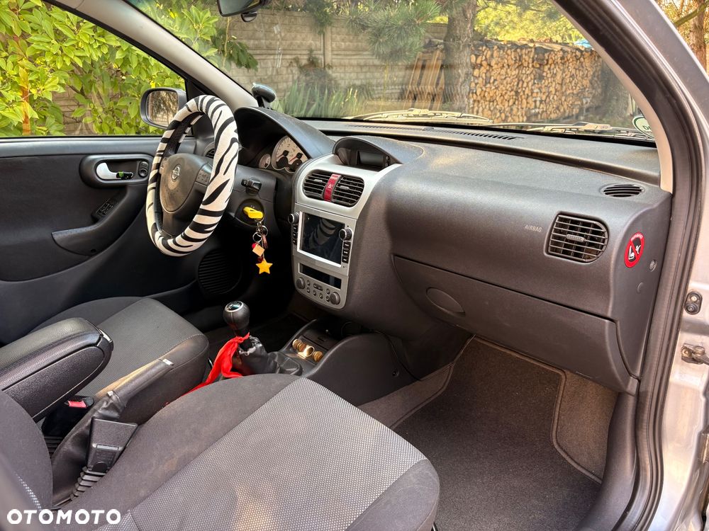 Opel Corsa 1.2 16V Silverline - 28