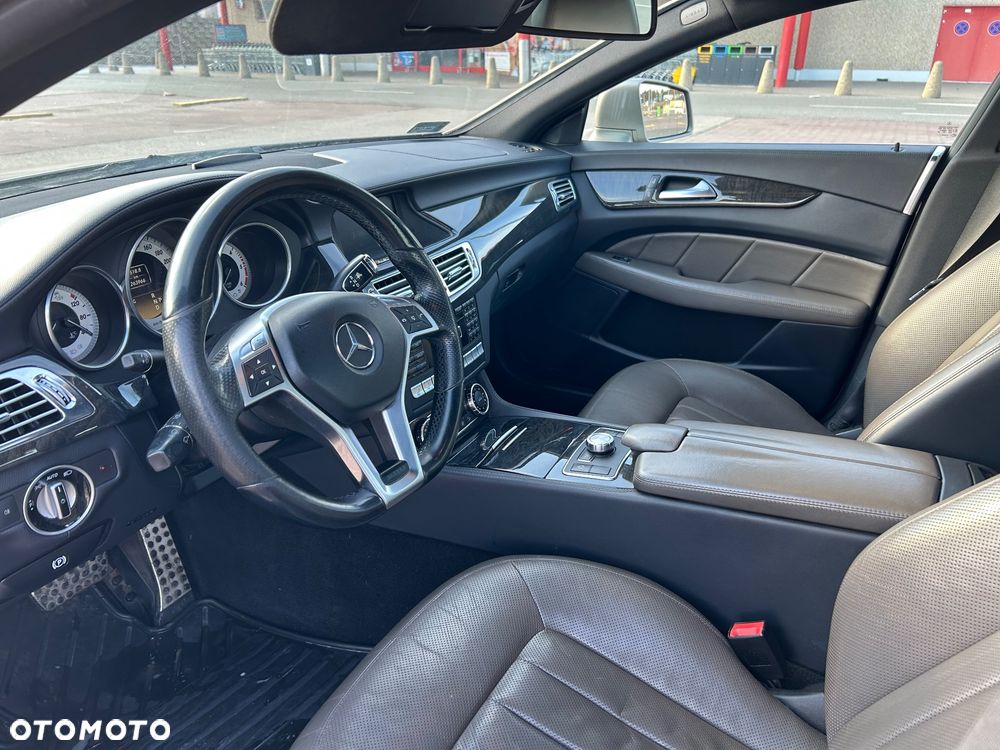Mercedes-Benz CLS - 7