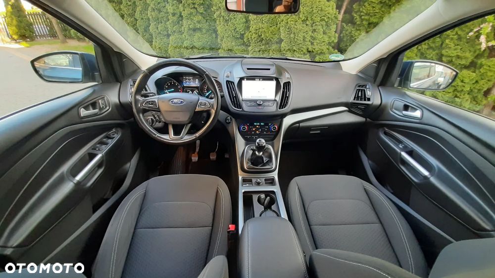 Ford Kuga 1.5 EcoBoost 2x4 Titanium - 18