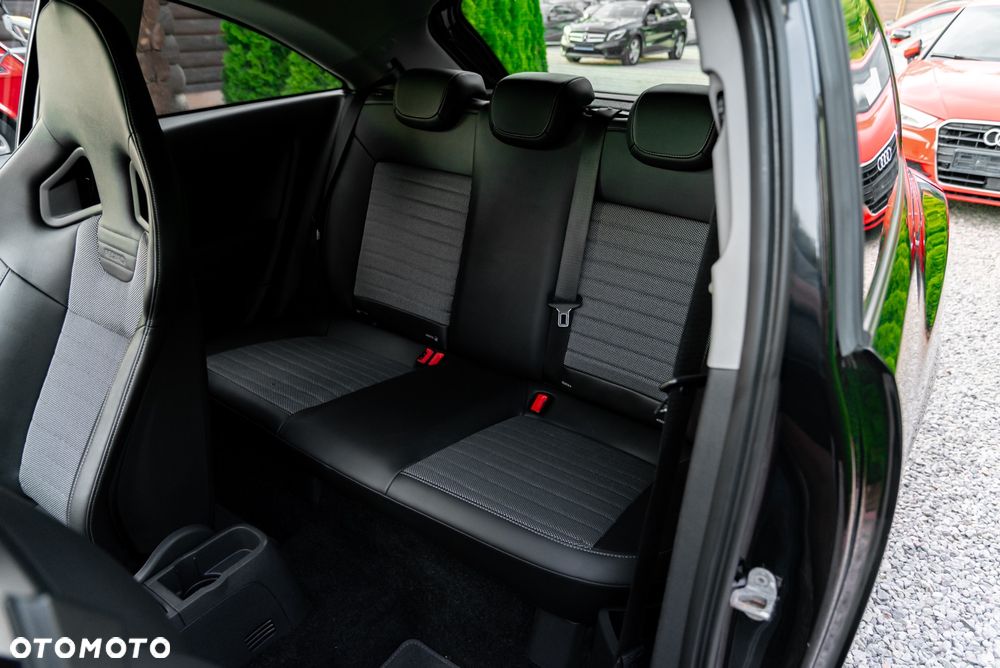 Opel Corsa 1.6T OPC - 21