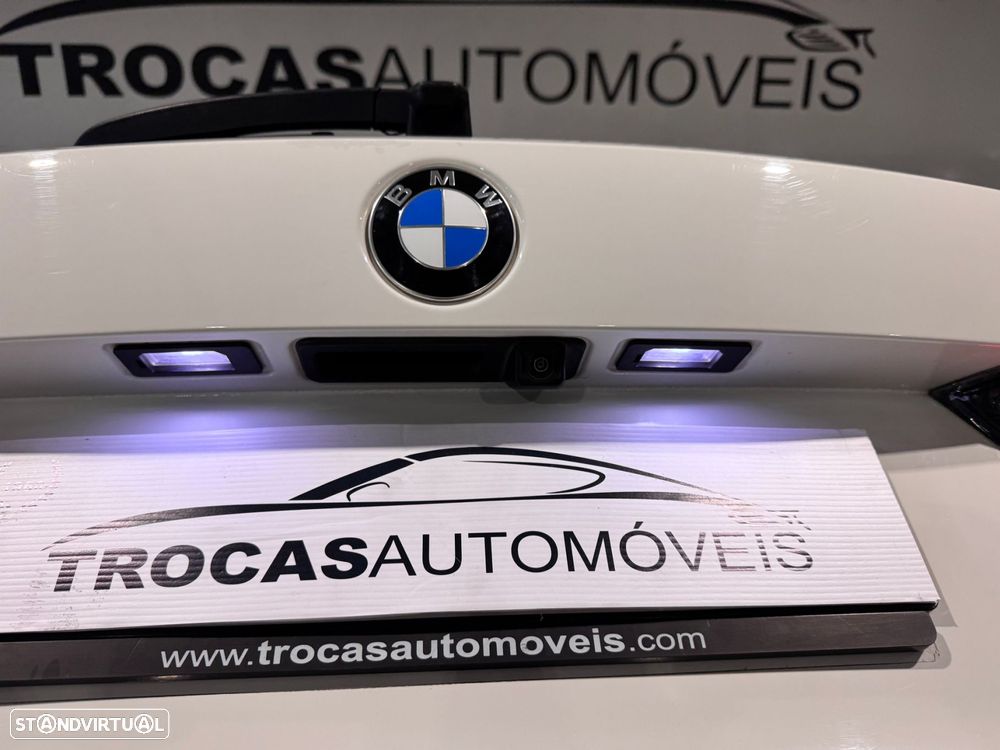 BMW 330 e Touring Pack Desportivo M Auto - 14