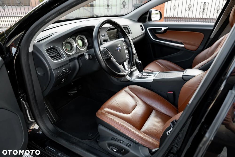Volvo V60 D3 Geartronic Momentum - 17