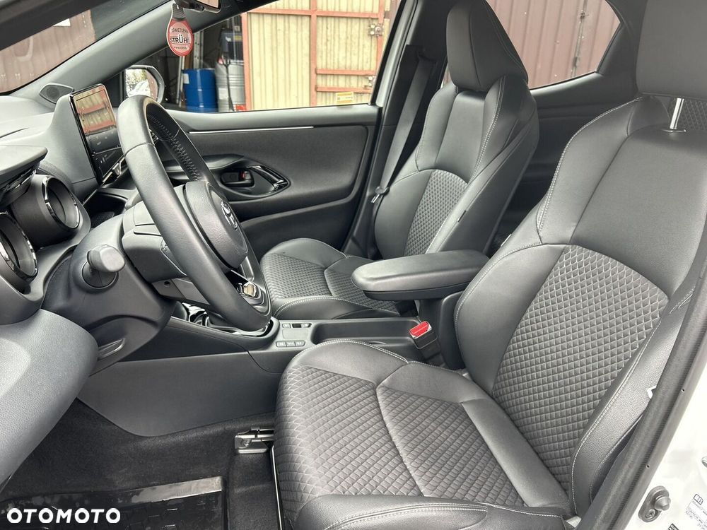 Toyota Yaris - 11