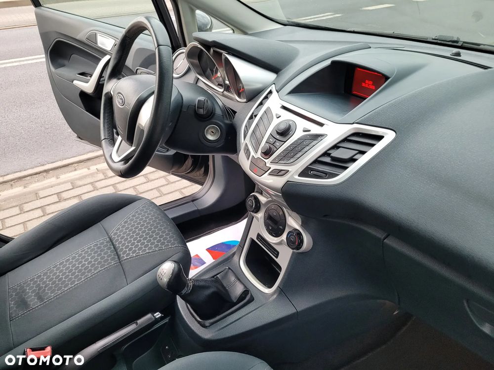 Ford Fiesta 1.25 Titanium EU5 - 22