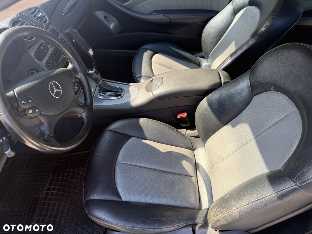Mercedes-Benz CLK - 21