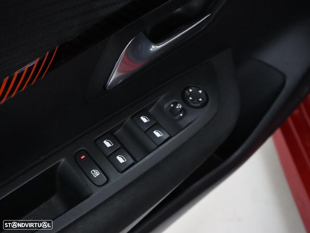 Peugeot 208 1.2 PureTech Active Pack - 12