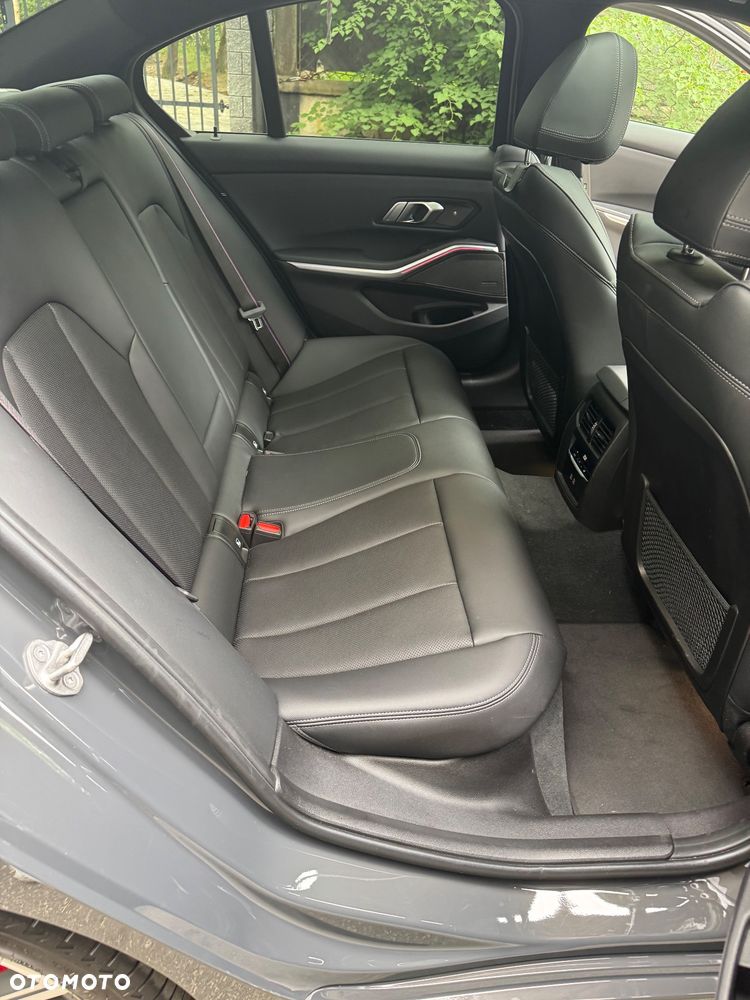 BMW Seria 3 - 18