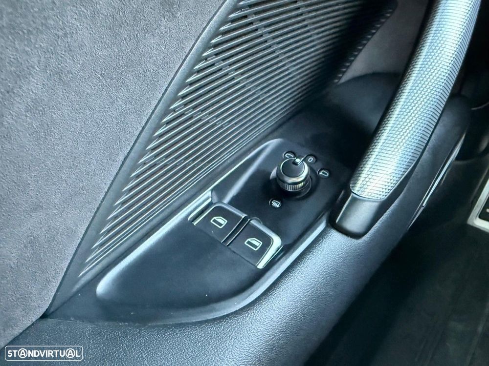 Audi TT Roadster 1.8 TFSi S-line S tronic - 40