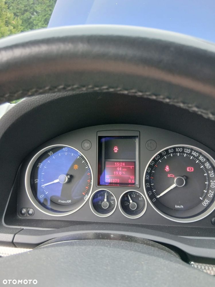 Volkswagen Golf R32 - 7