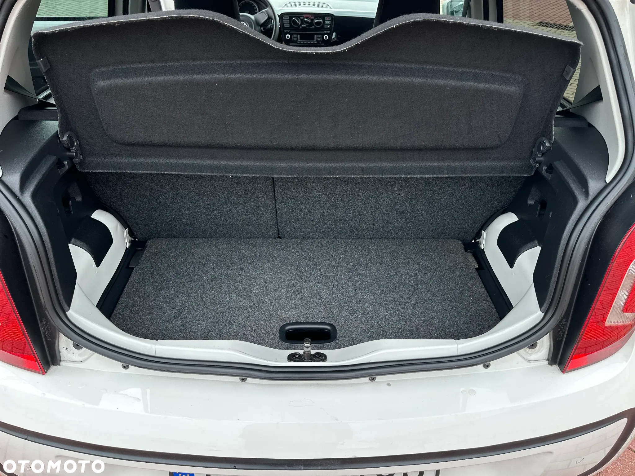 Volkswagen up! 1.0 high - 14