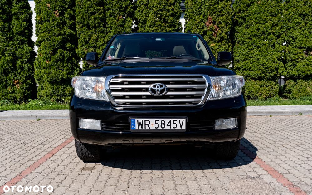 Toyota Land Cruiser - 4