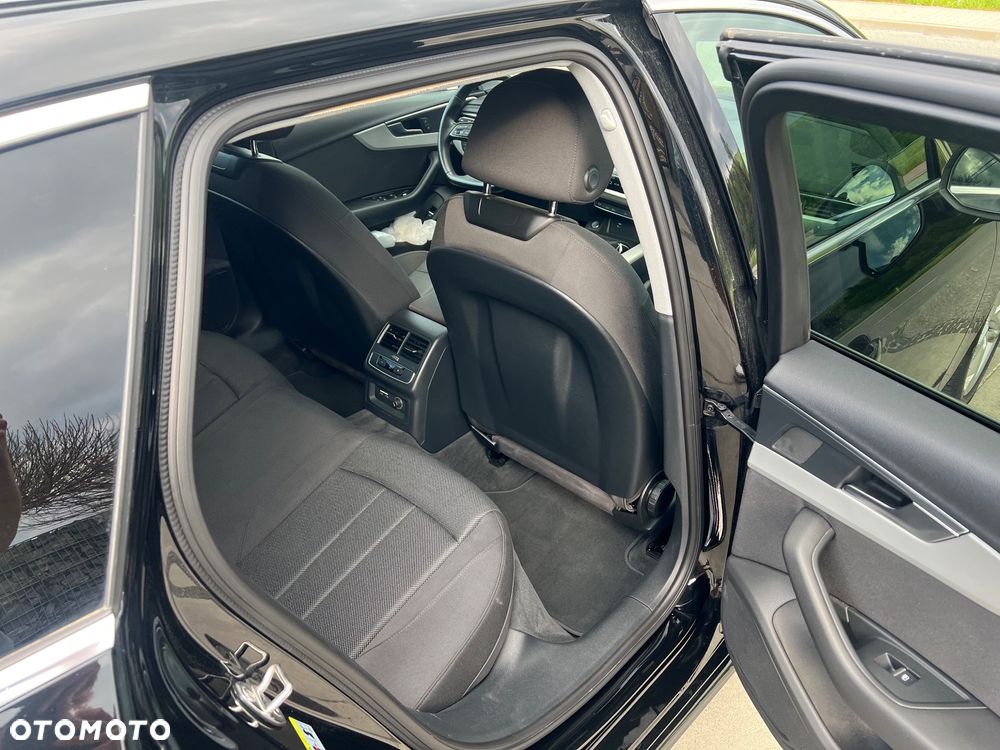 Audi A4 Avant 30 TDI S tronic - 37