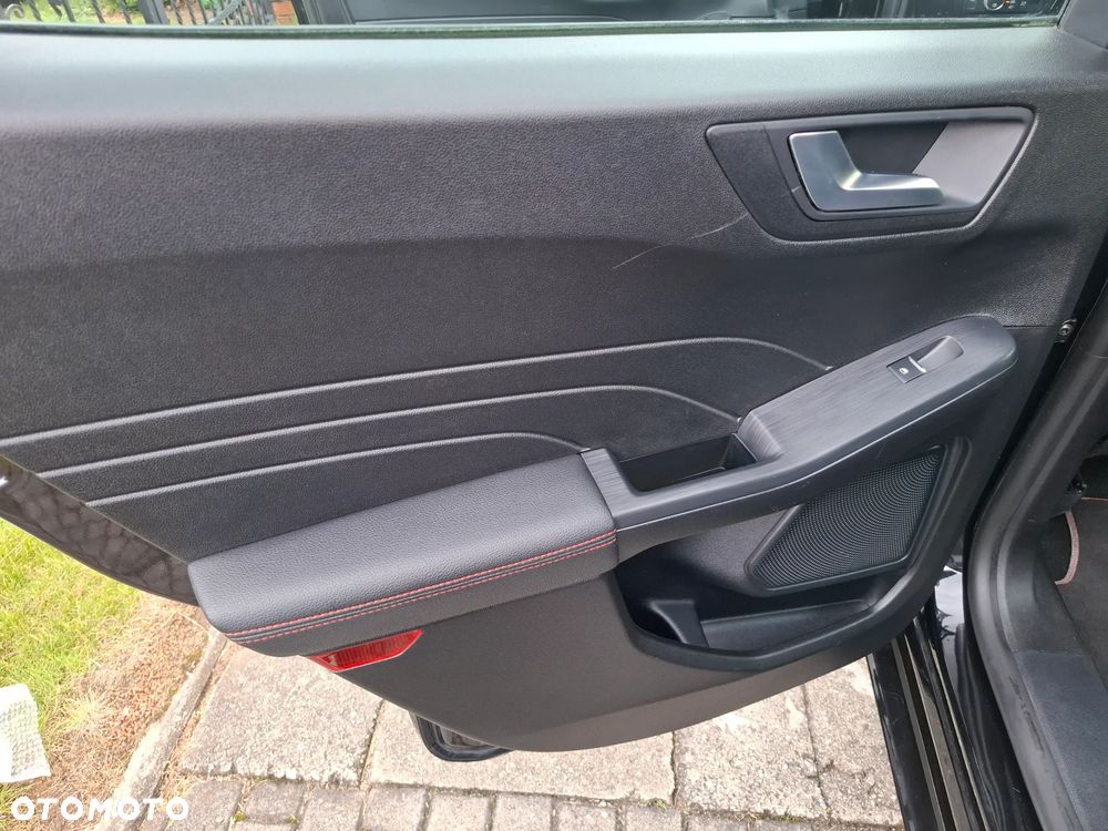 Ford Kuga 2.5 FHEV FWD ST-Line - 29