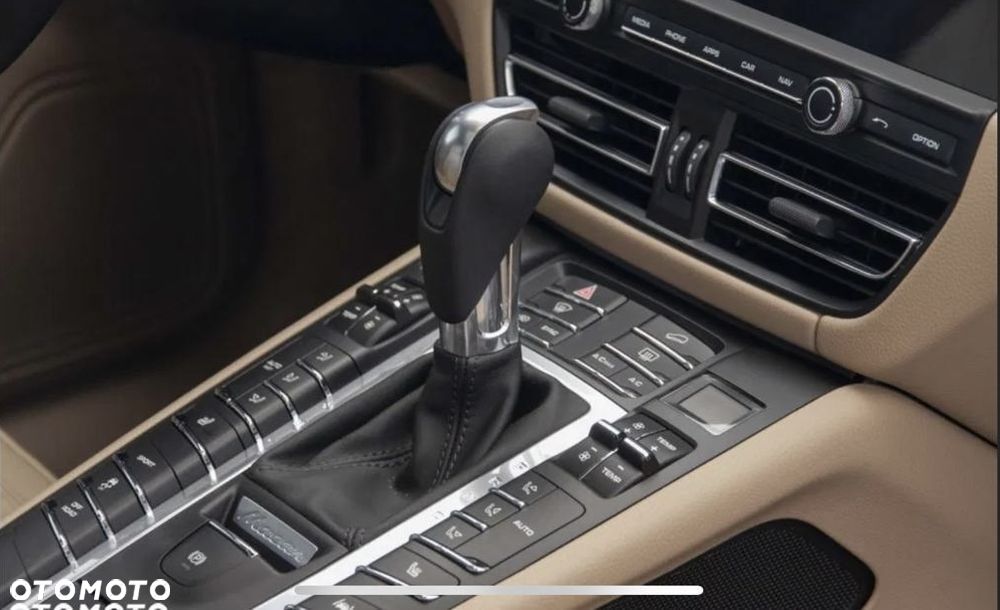 Porsche Macan - 12