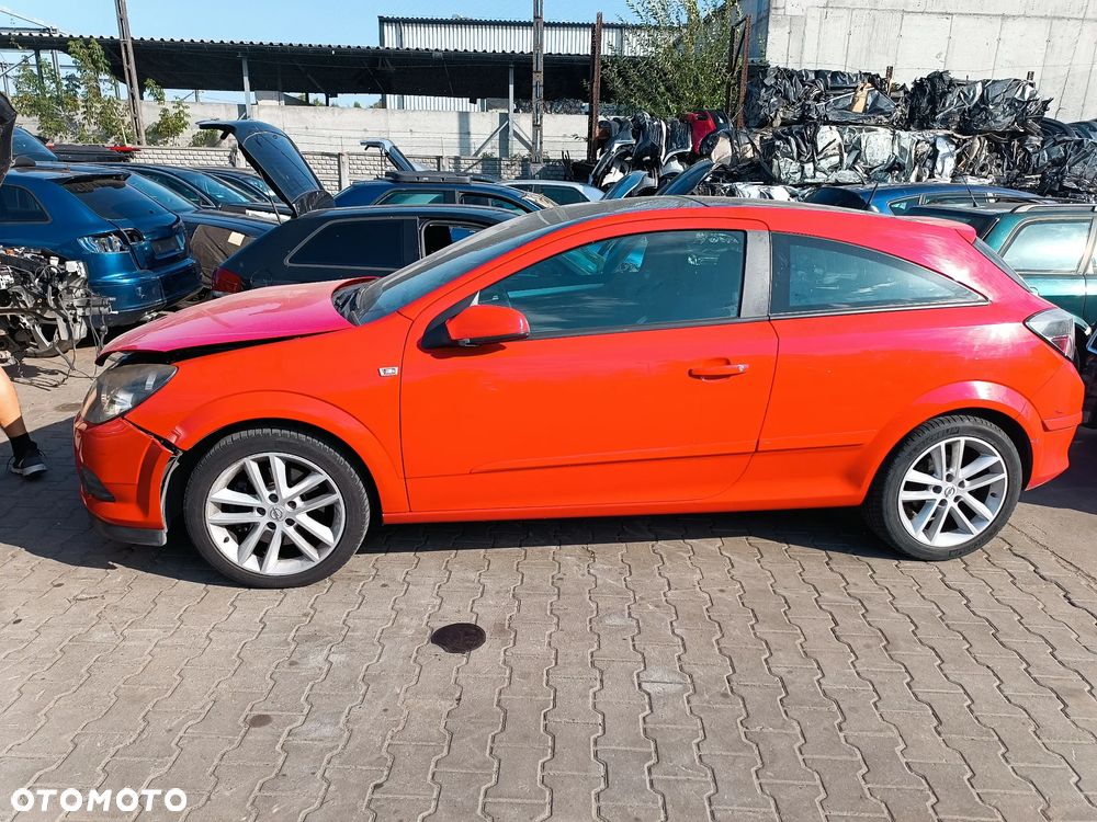 Opel astra H GTC Z silnikiem 1.6 turbo o ozn. Z16LET i skrzynią manualną 6 biegów M32 kod lakieru  Z50B - 2