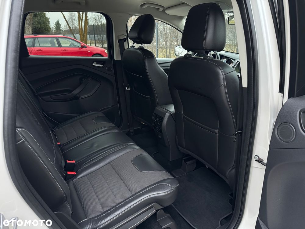 Ford Kuga 2.0 TDCi 4x4 Titanium - 22