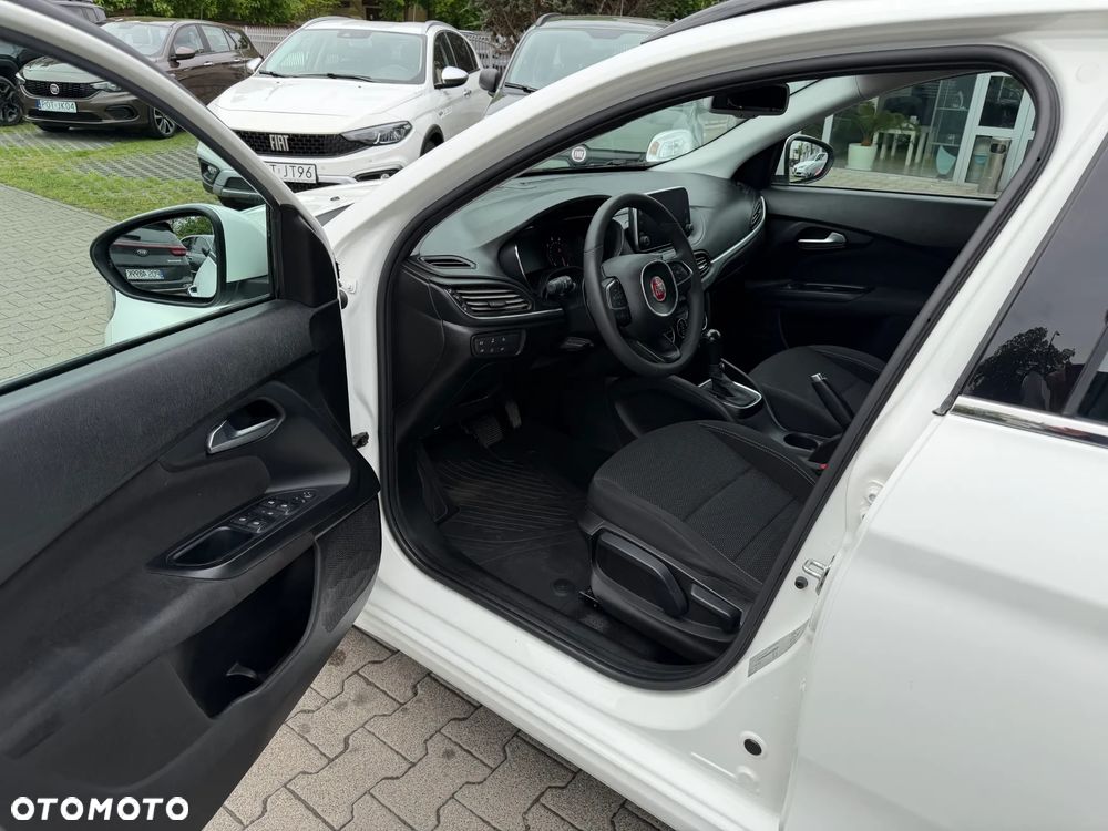 Fiat Tipo 1.6 MultiJet DCT Lounge - 9