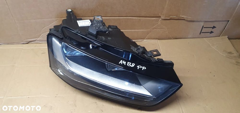 Lampa prawy przód przednia prawa Audi A4 B8 Lift UK 8K0941004AC - 2
