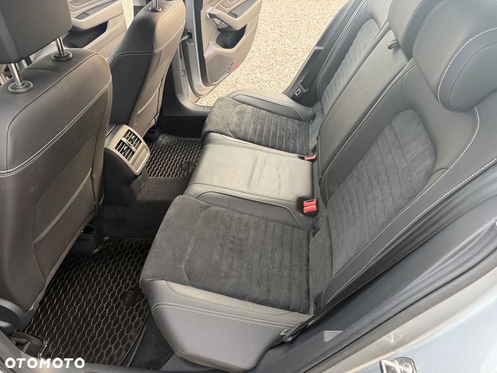 Volkswagen Passat 2.0 TDI Elegance DSG - 8