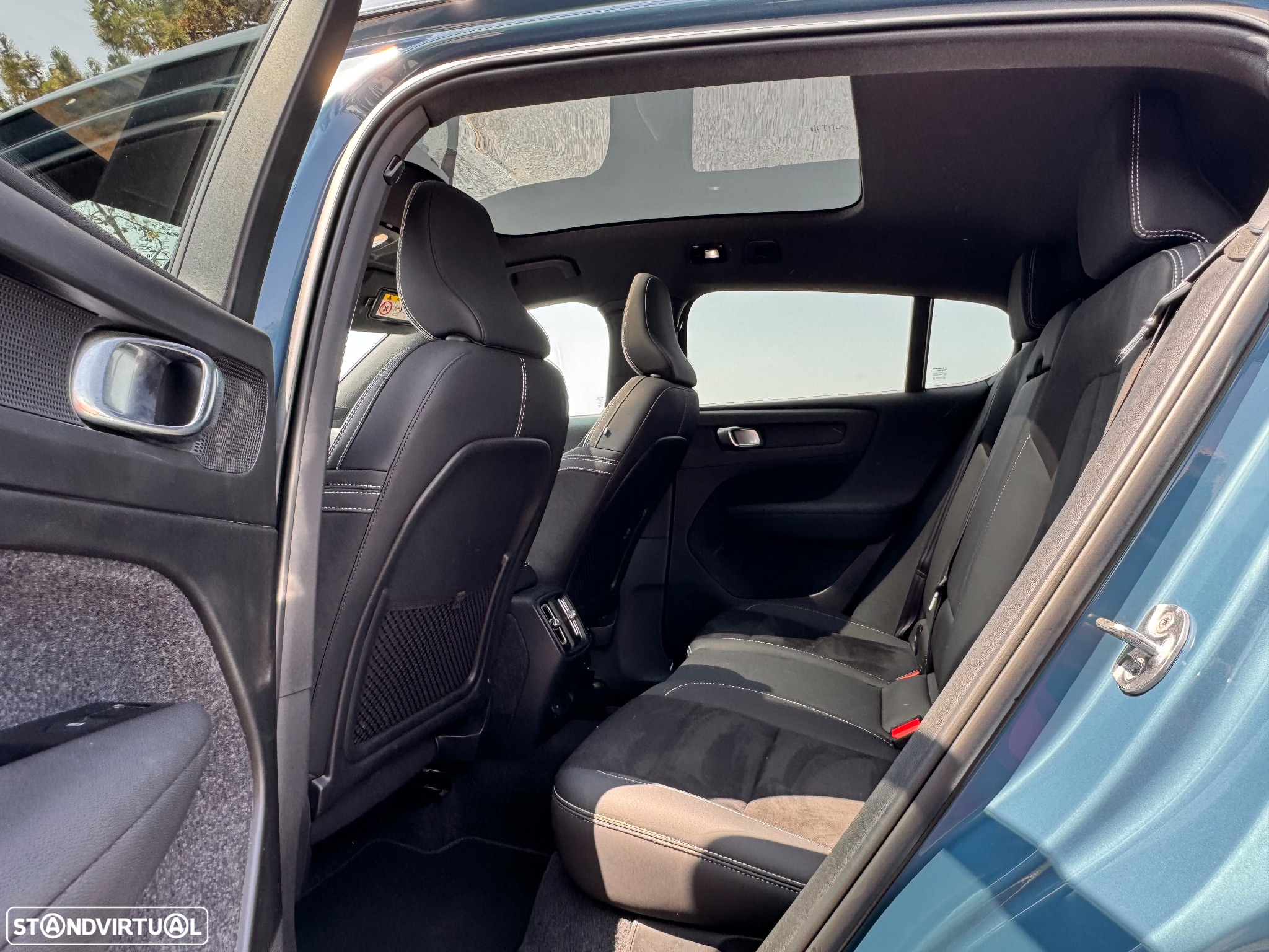 Volvo C40 Recharge Twin First Edition - 22
