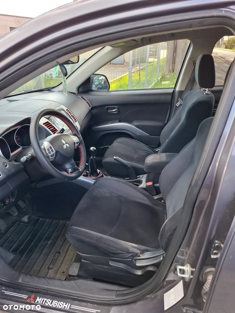 Mitsubishi Outlander 2.4 4WD Intense - 2