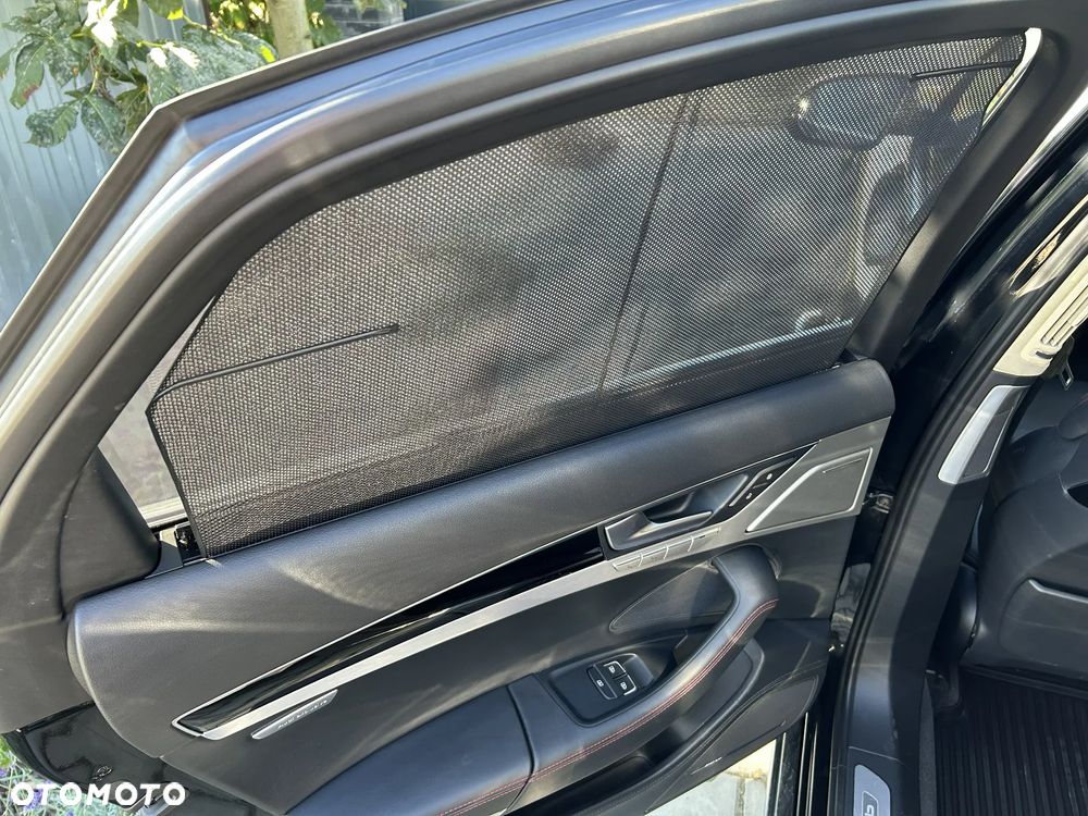 Audi A8 - 24