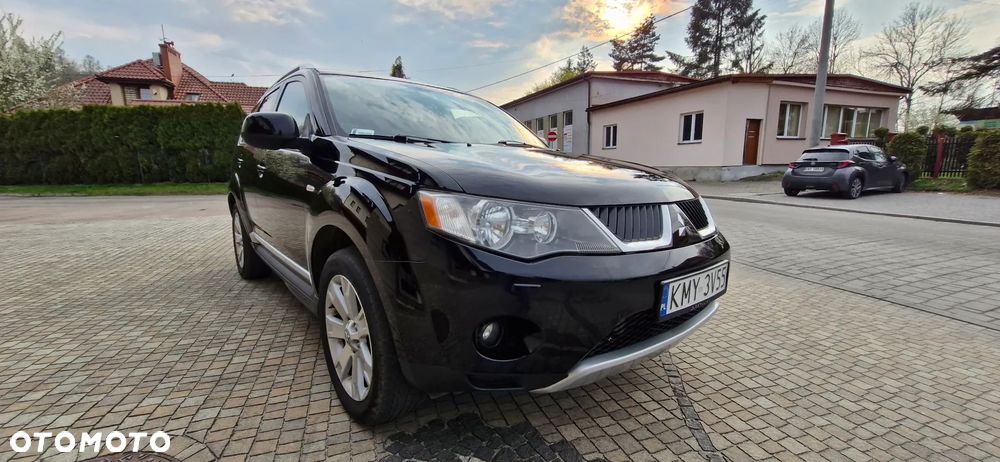 Mitsubishi Outlander 2.0 DID Instyle - 3