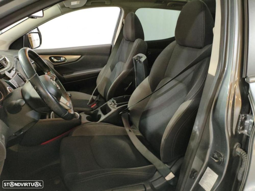Nissan Qashqai 1.5 dCi N-Connecta J18 — fotografia 5