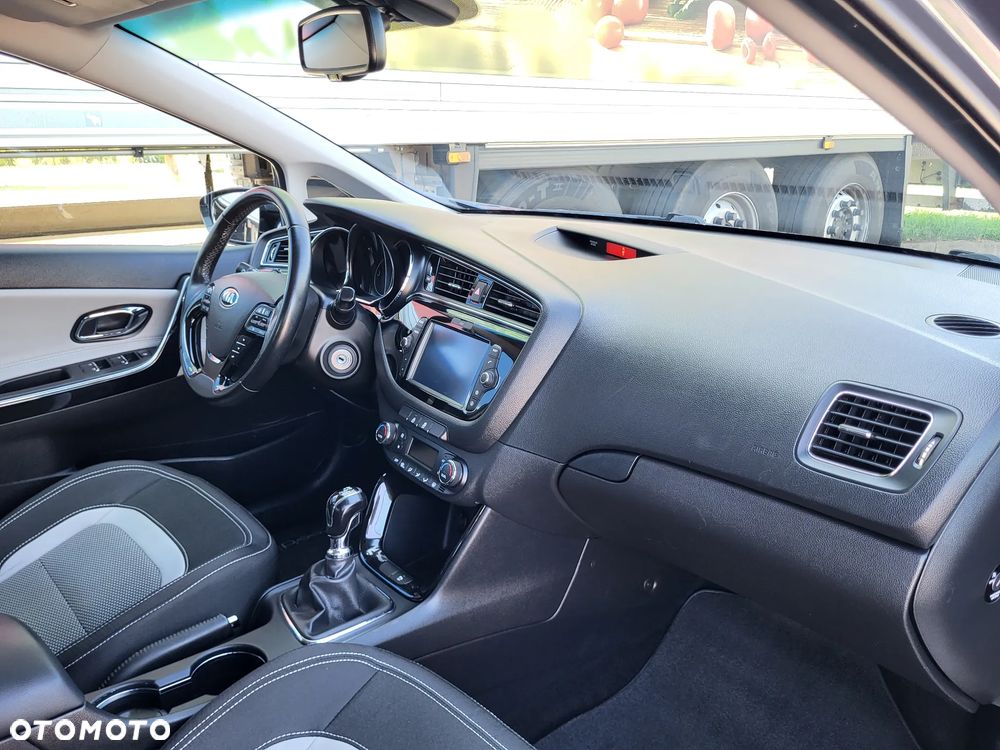 Kia Ceed 1.4 L Business Line Plus - 29