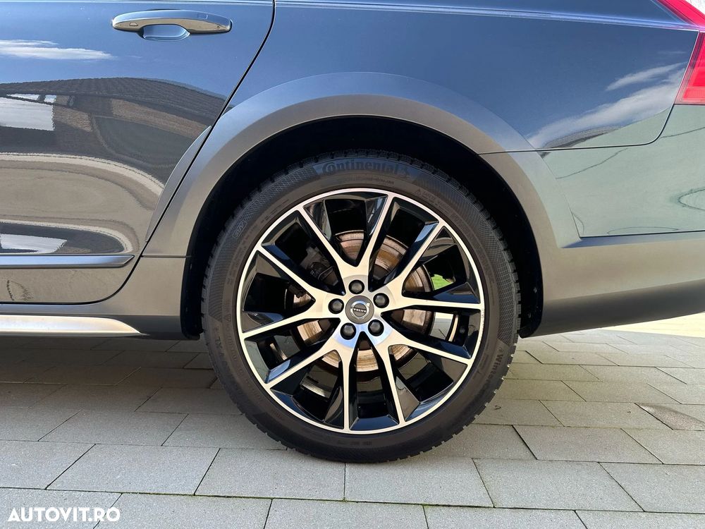 Volvo V90 V90CC D5 AWD - 13