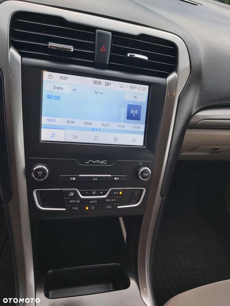 Ford Fusion - 18
